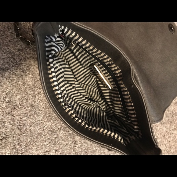 Urban Expressions Crossbody Bag - Picture 6 of 6